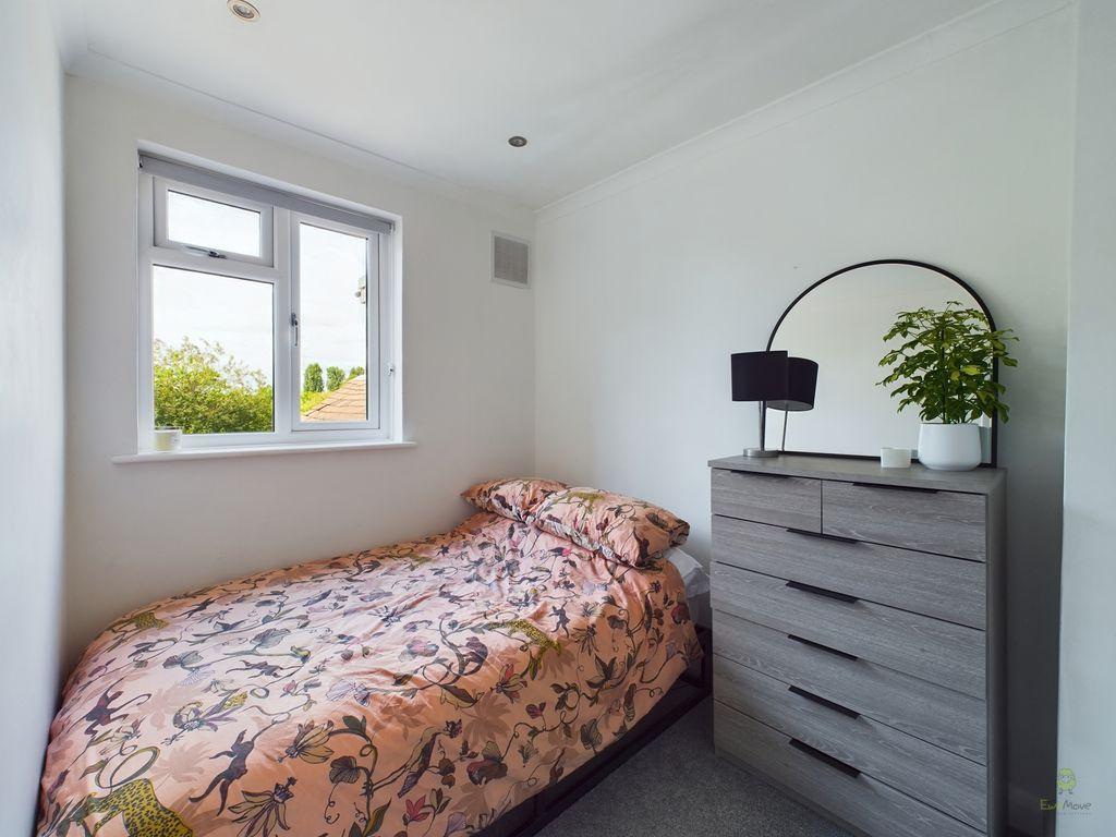 Bedroom 2 (Double)