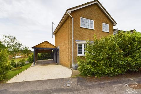 1 Busby Close, Buckingham, MK18 1YW