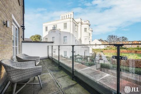27 Egerton Drive, Isleworth, TW7 7EQ