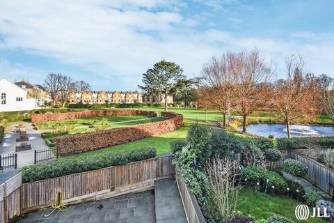 27 Egerton Drive, Isleworth, TW7 7EQ