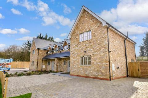 3 bedroom semi-detached house for sale, Woodlands, Copthall Green, Waltham Abbey, Essex