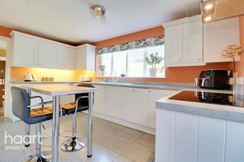 8 Riley Close, Ipswich, IP1 5QD