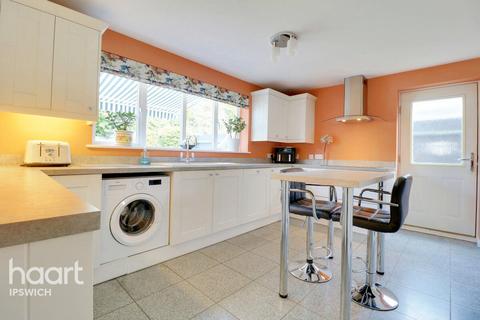 8 Riley Close, Ipswich, IP1 5QD