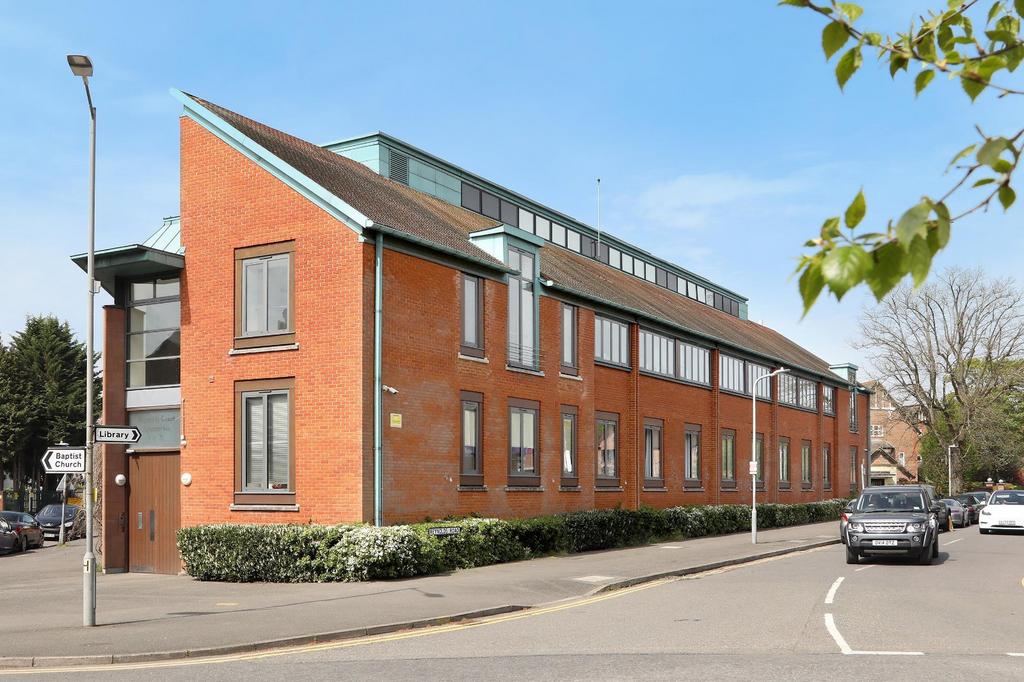 Baring Road, Beaconsfield, HP9 1 bed apartment for sale £350,000