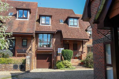 4 bedroom terraced house for sale, Langtons Court, Sun Lane, Alresford