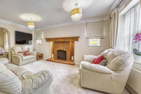 1 Home Close, Virginia Water, GU25 4DH