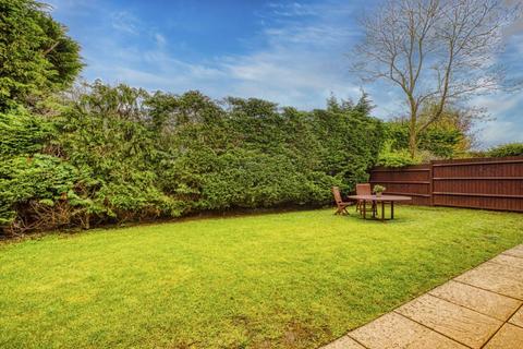 1 Home Close, Virginia Water, GU25 4DH