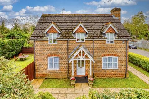 1 Home Close, Virginia Water, GU25 4DH