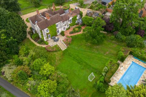 8 bedroom detached house for sale, Grimley Lane Finstall Bromsgrove, Worcestershire, B60 3AF