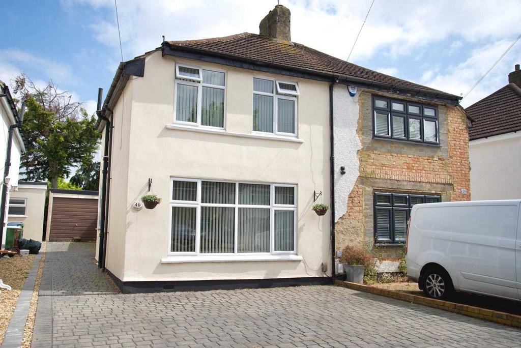 Wyncham Avenue, Sidcup, DA15 8ER 3 bed house for sale £500,000