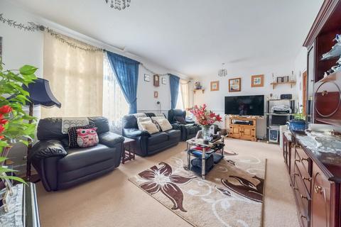 77 Royston Road, London, SE20 7QW