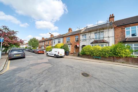 77 Royston Road, London, SE20 7QW