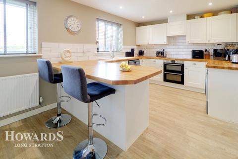 75 Harvest Way, Harleston, IP20 9GE