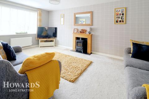75 Harvest Way, Harleston, IP20 9GE