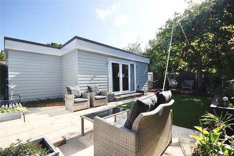 3 bedroom bungalow for sale - Gleneagles Drive, Ipswich, Suffolk, IP4