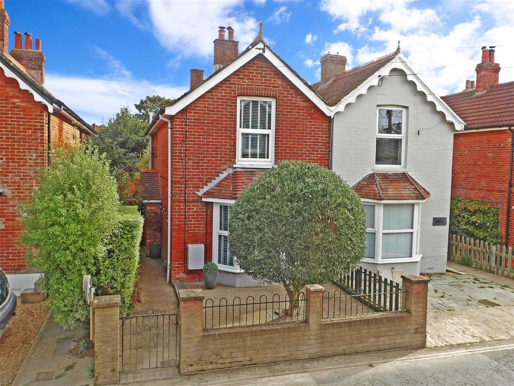 Copse Lane, Freshwater, Isle of Wight 3 bed semidetached house for