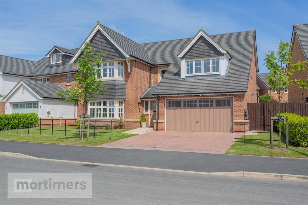 Springwood Drive, Whalley, Clitheroe, BB7 5 bed detached house £785,000