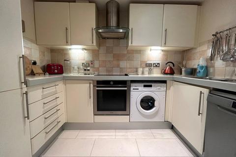 2 bedroom apartment to rent, Marchmont Place, Bracknell, Berkshire, RG12