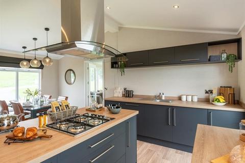 2 bedroom park home for sale, Milford-On-Sea, Hampshire, SO41