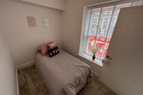 17 Glynfach Road, Porth, CF39 9LG