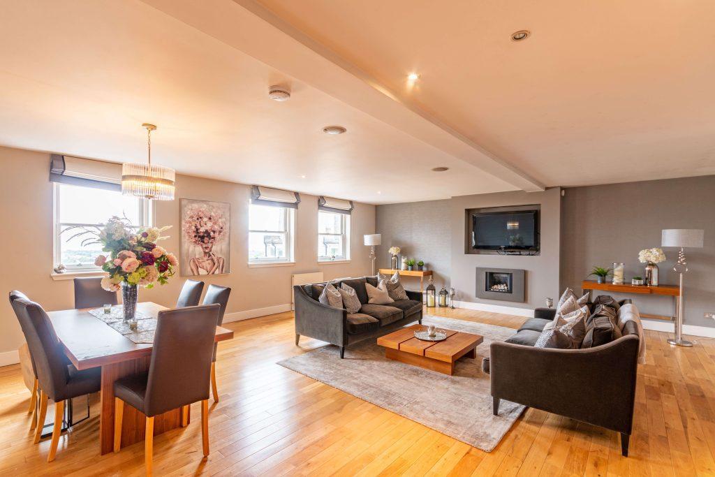 1436L Street, Edinburgh, EH2 3ES 2 bed duplex £1,995 pcm (£