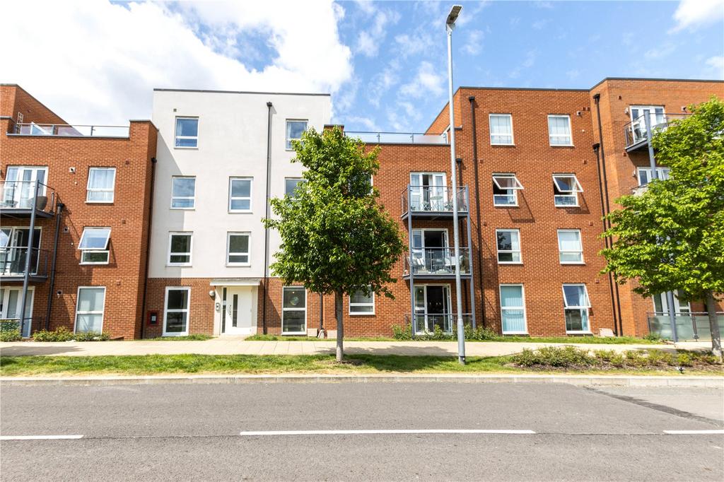 Lett Lane, Castle Hill, Ebbsfleet Valley, DA10 2 bed apartment for sale £270,000
