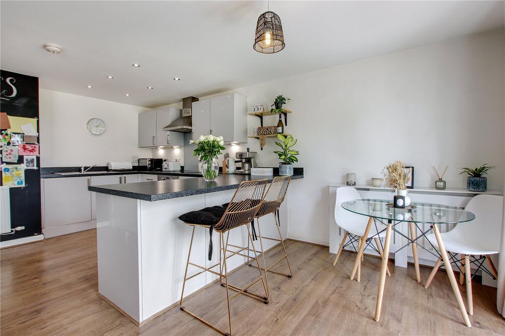 Kitchen Dining Area