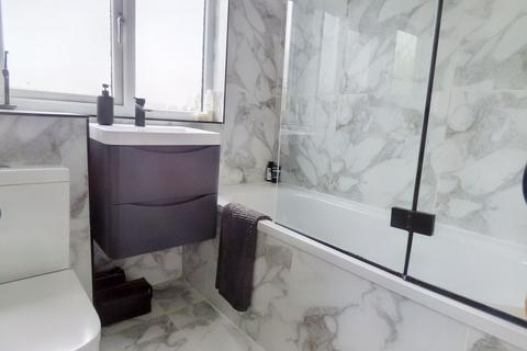 50 Calder Walk, Sunniside, Newcastle Upon Tyne, NE16 5XS