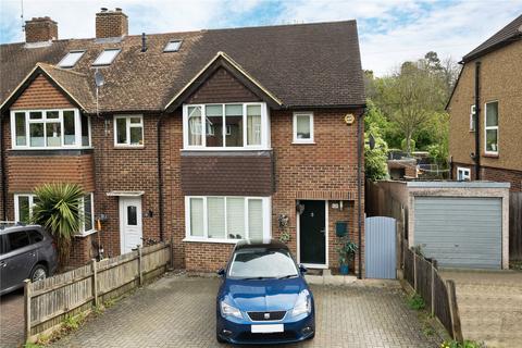 3 bedroom end of terrace house to rent, Locke King Road, Weybridge, Surrey, KT13