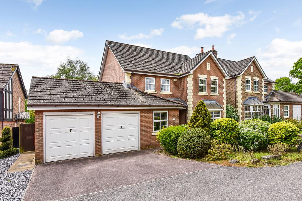 Acorn Drive, Rownhams, Southampton 4 bed detached house for sale £650,000