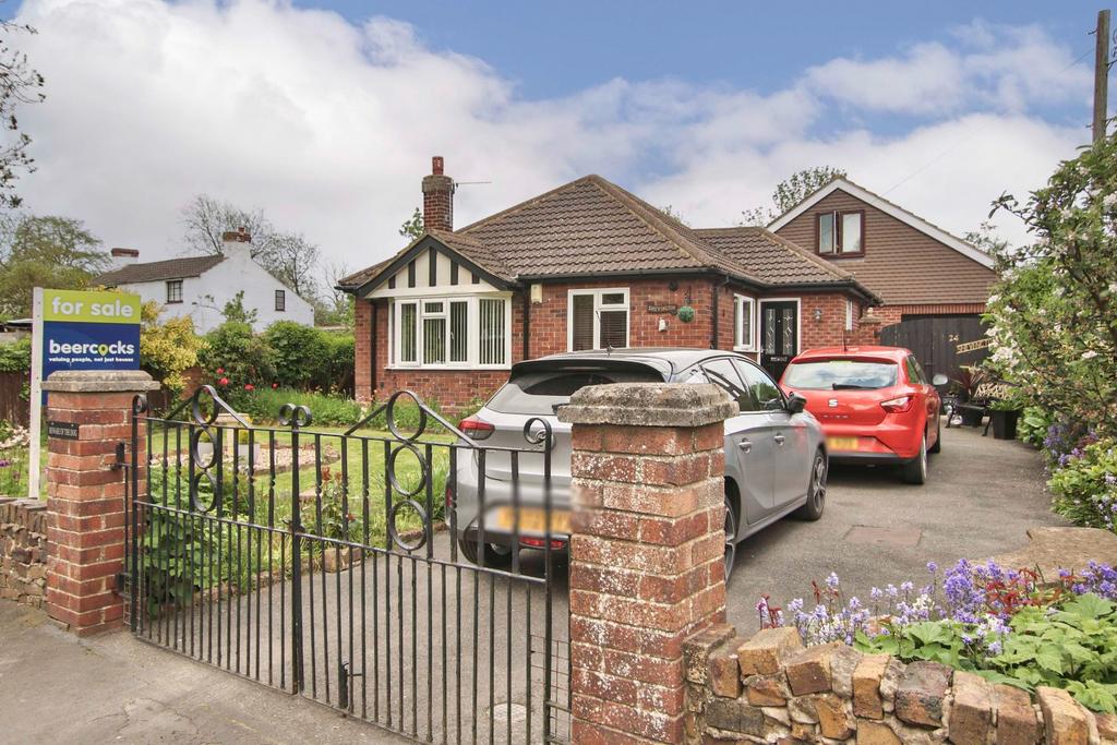 Abbey Road, Ulceby, Lincolnshire, DN39 6TJ 3 bed detached bungalow for