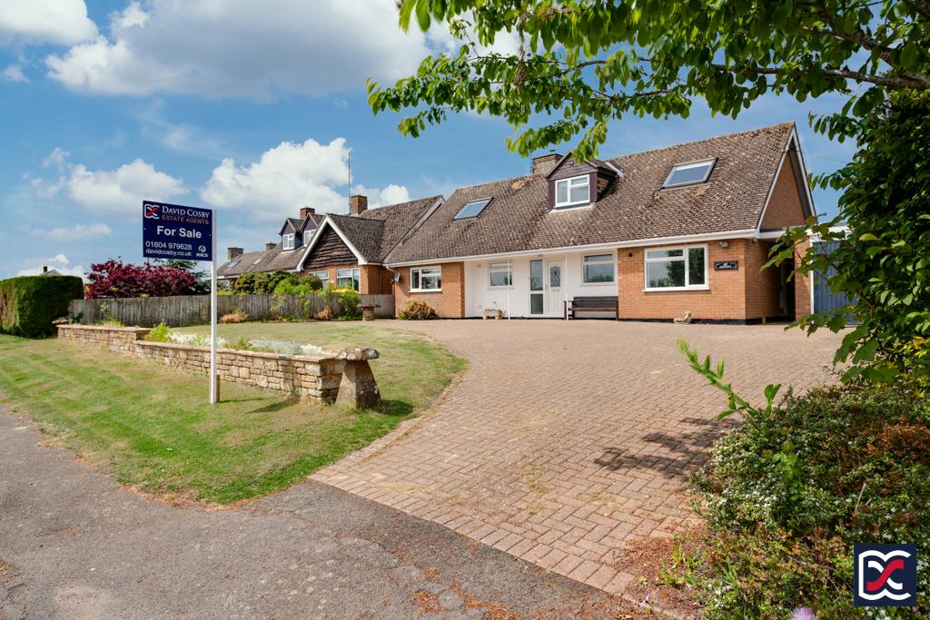 Helmdon Road, Greatworth OX17 4 bed detached house for sale £575,000