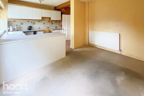 120 Pretoria Road, Romford, RM7 7BB