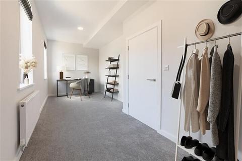 7 Woodrow, London, SE18 5DG
