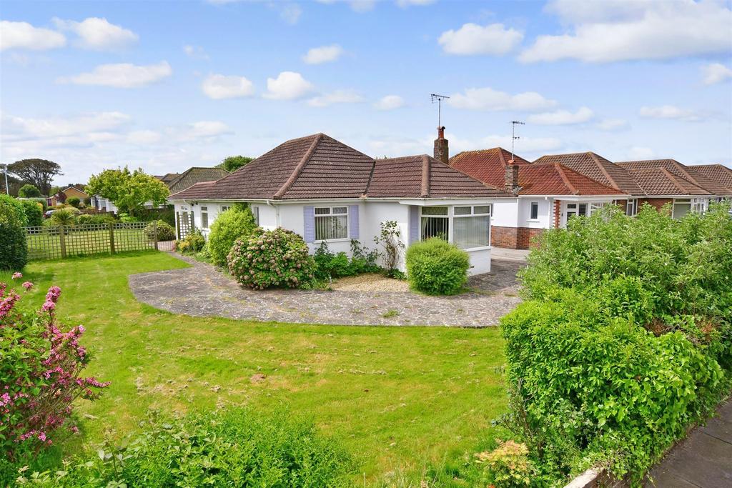 Thakeham Drive, GoringBySea... 3 bed detached bungalow £775,000