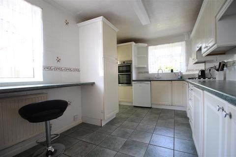 8 Cowslip Close, Lindford, Bordon, GU35 0YF