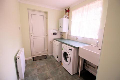 8 Cowslip Close, Lindford, Bordon, GU35 0YF