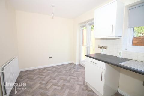 10 Chaucer Place, Blackpool, FY2 0GL