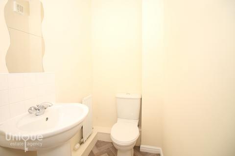 10 Chaucer Place, Blackpool, FY2 0GL