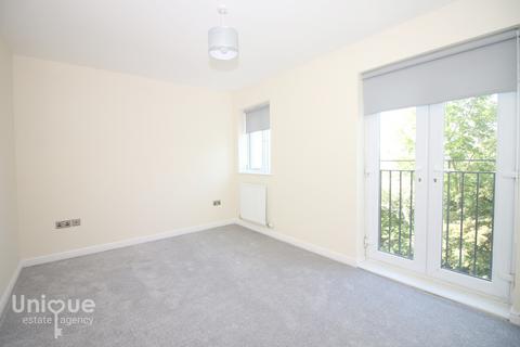 10 Chaucer Place, Blackpool, FY2 0GL