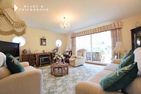 3 bedroom detached bungalow for sale, St Johns Road, Clacton-on-Sea