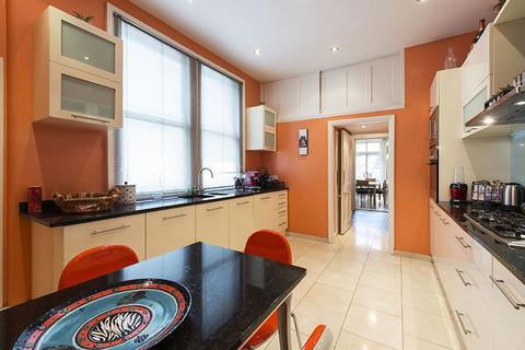 4 bedroom flat for sale, Ashley Gardens, Ambrosden Avenue, London SW1P