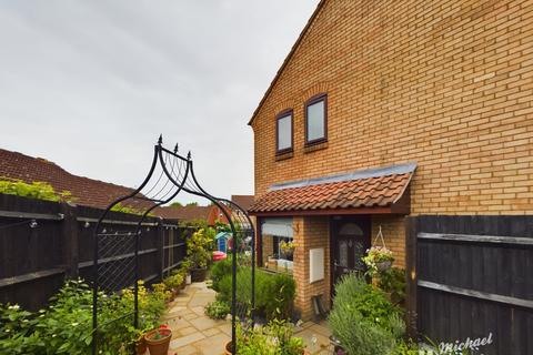 16 Batchelor Close, Aylesbury, HP20 2BX