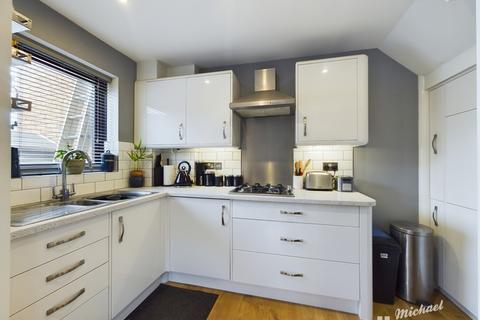 16 Batchelor Close, Aylesbury, HP20 2BX
