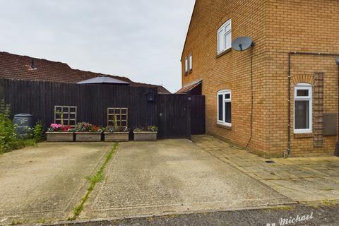16 Batchelor Close, Aylesbury, HP20 2BX