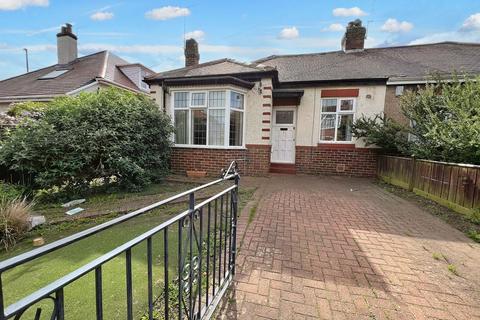 2 bedroom bungalow for sale - Athol Gardens, Monkseaton, Whitley Bay, Tyne and Wear, NE25 9DN