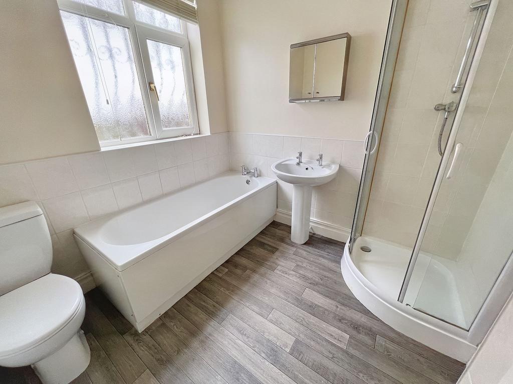 Athol Gardens, Monkseaton, Whitley Bay, Tyne and Wear, NE25 9DN 2 bed ...