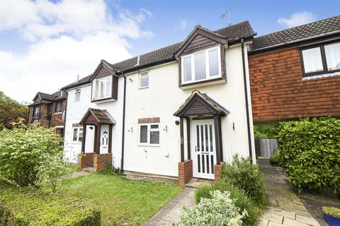 102 Middle Mead, Hook, RG27 9NX