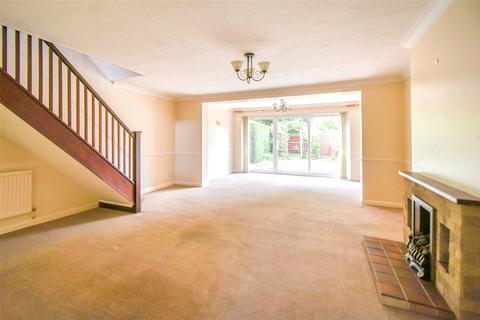 102 Middle Mead, Hook, RG27 9NX