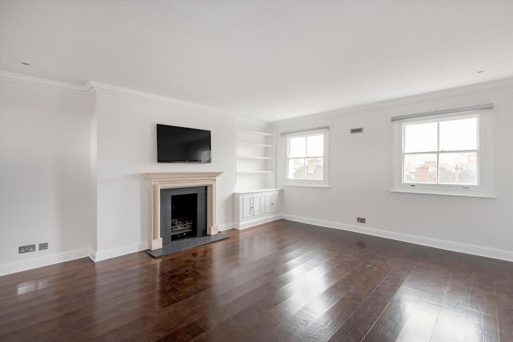Oakley Street, Chelsea, London, SW3 4 bed flat £5,417 pcm (£1,250 pw)